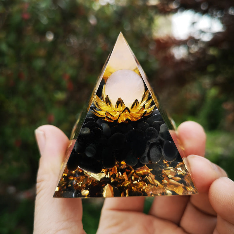 Crystal Pyramid(5CM/6CM)-Lotus