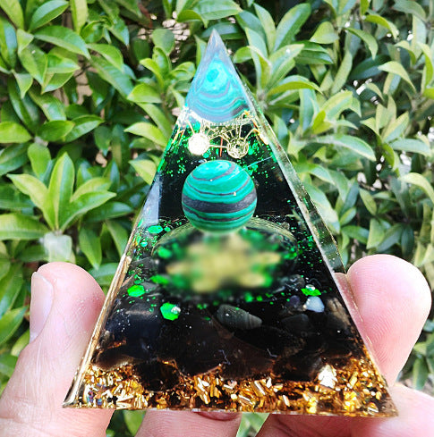 Crystal Pyramid Gravel drip resin home and office desktop decoration handicraft factory-5CM