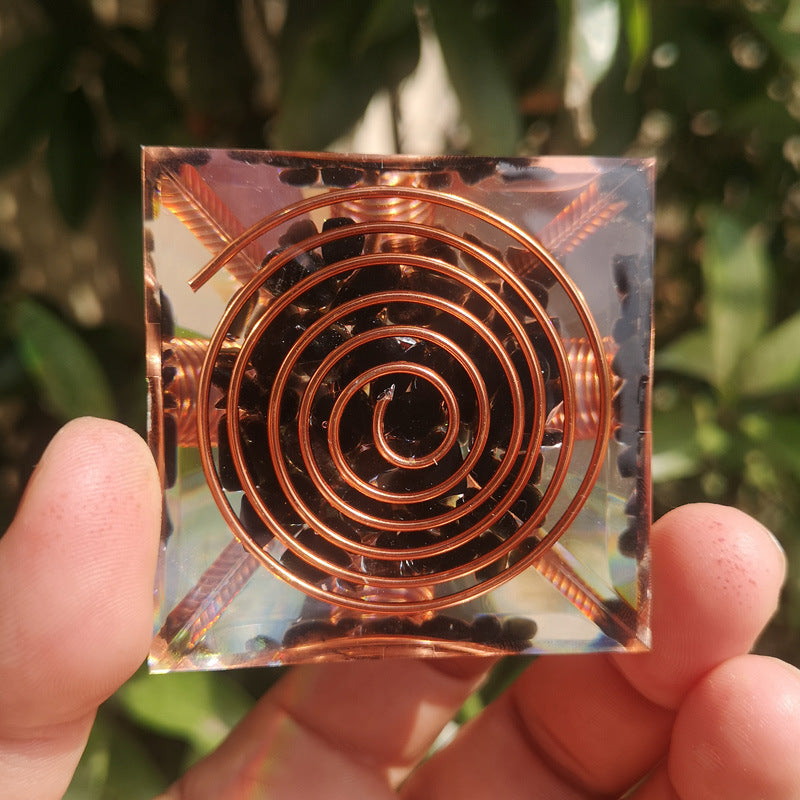 Crystal Pyramid(6CM)