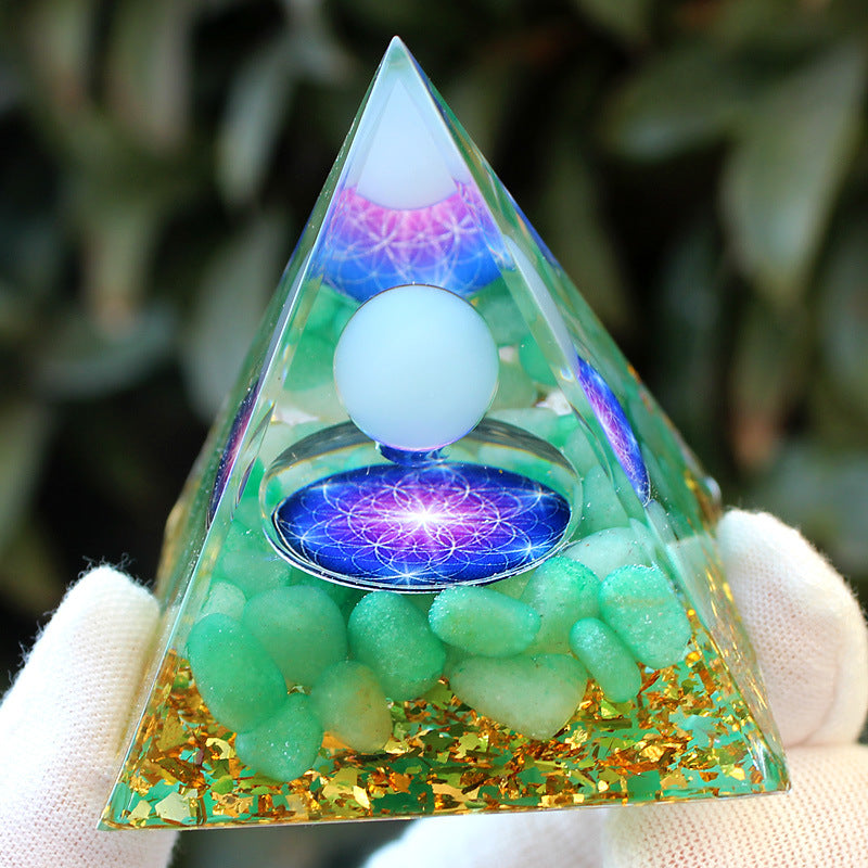Crystal Pyramid Gravel drip resin home and office desktop decoration handicraft factory-5CM