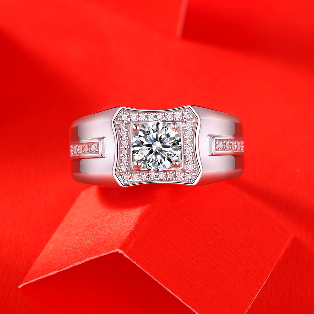 The Perfect 1ct 6.5MMMoissanite Ring for Every Occasion in Stunning Silver Sparkle