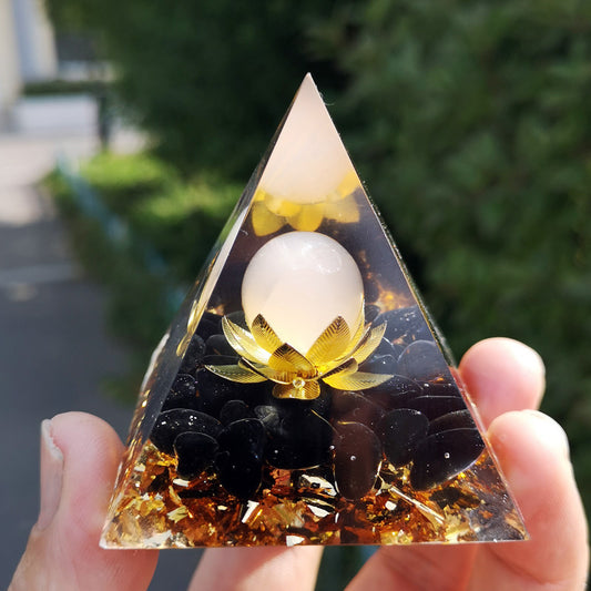 Crystal Pyramid(5CM/6CM)-Lotus