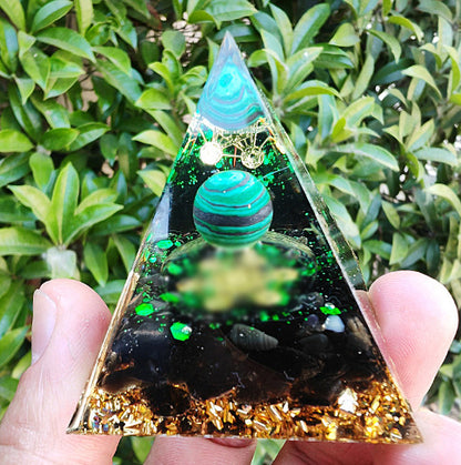 Crystal Pyramid Crushed Stone Drip Resin Home Office Desktop Ornament Crafts-6CM