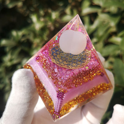 Purple Crystal Pyramid(6CM)