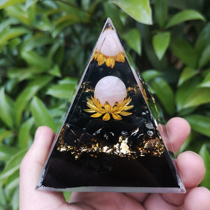 Crystal Pyramid(8CM)