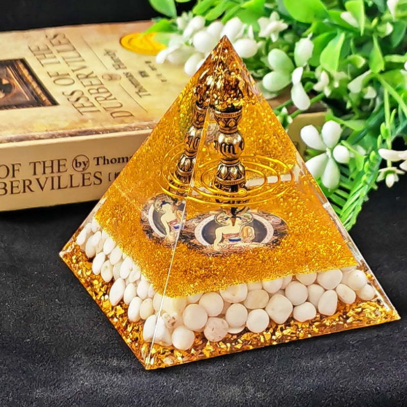 Crystal Pyramid(8CM)