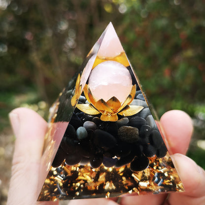 Crystal Pyramid(5CM/6CM)-Lotus