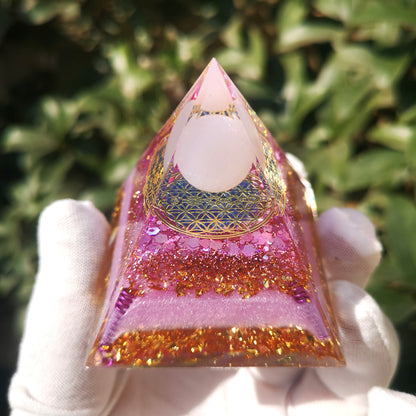 Purple Crystal Pyramid(6CM)