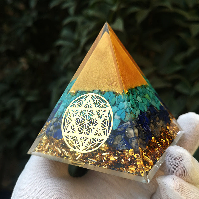 Crystal Pyramid(8CM)