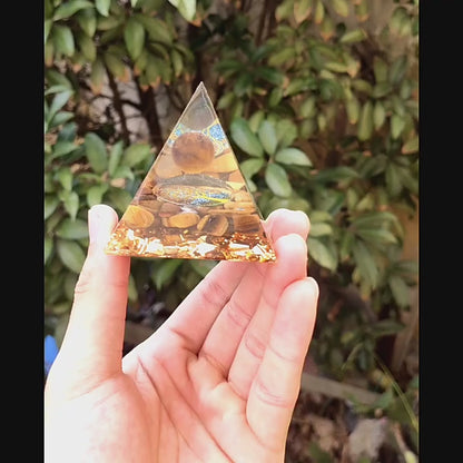 Crystal Pyramid(5CM/6CM)-Tiger Ball