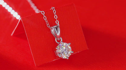 Round Cut Moissanite Necklace in S925 Silver is a stylish sparkler