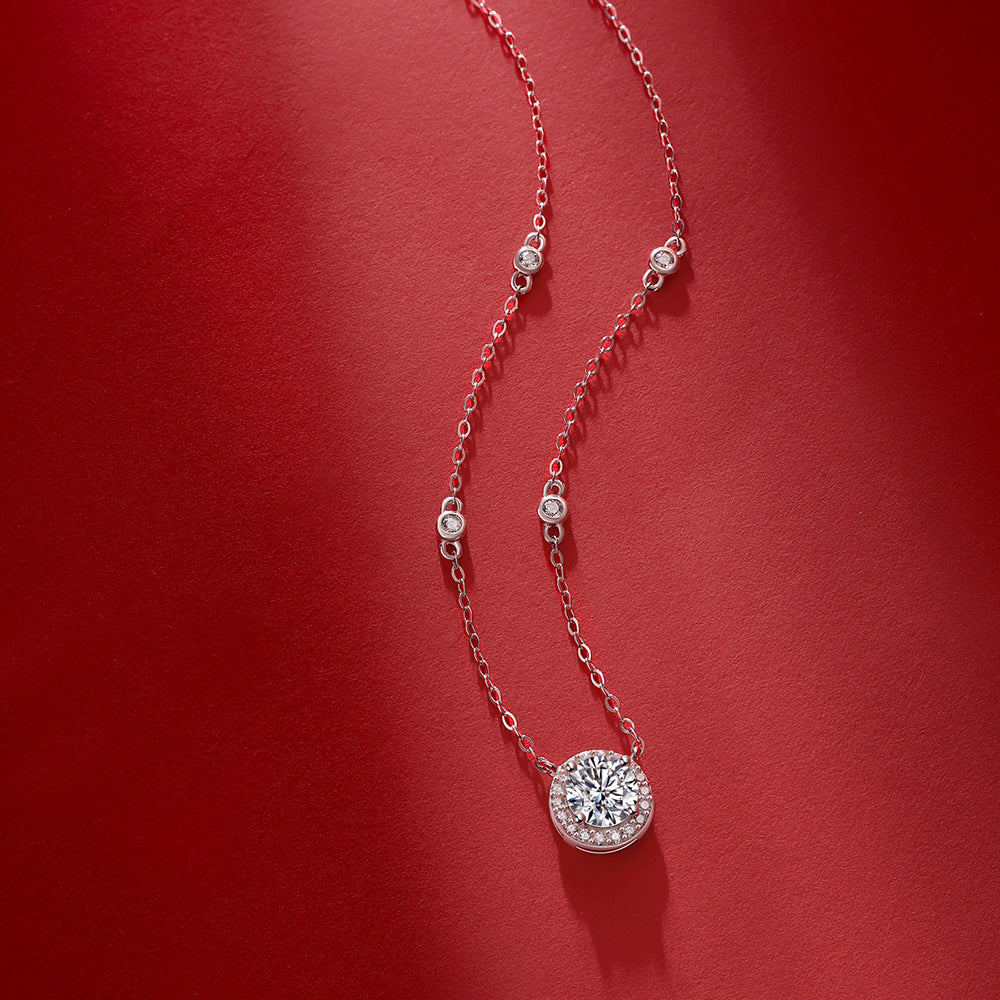 1ct Round Moissanite Necklace on S925 Silver Chain: Timeless Elegance