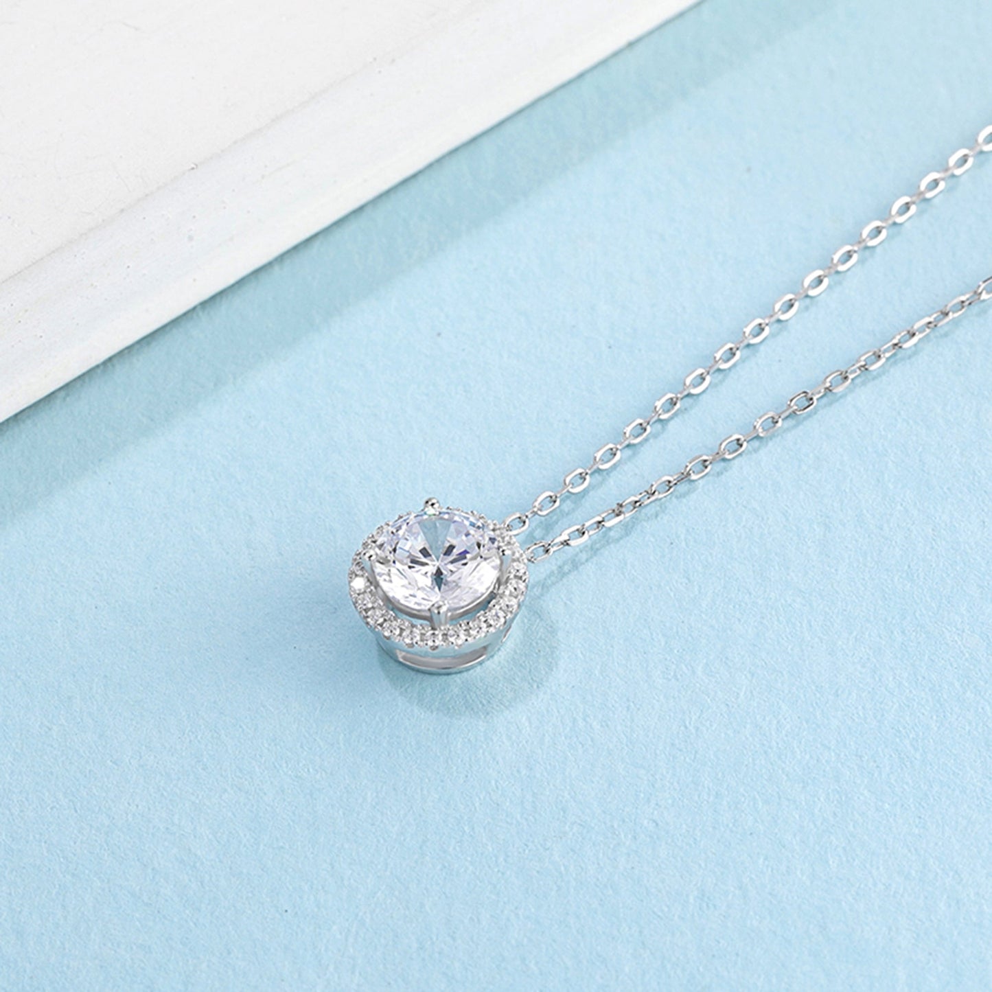 One-carat & 2-carat Moissanite Solitaire Necklace in S925, the definition of luxury