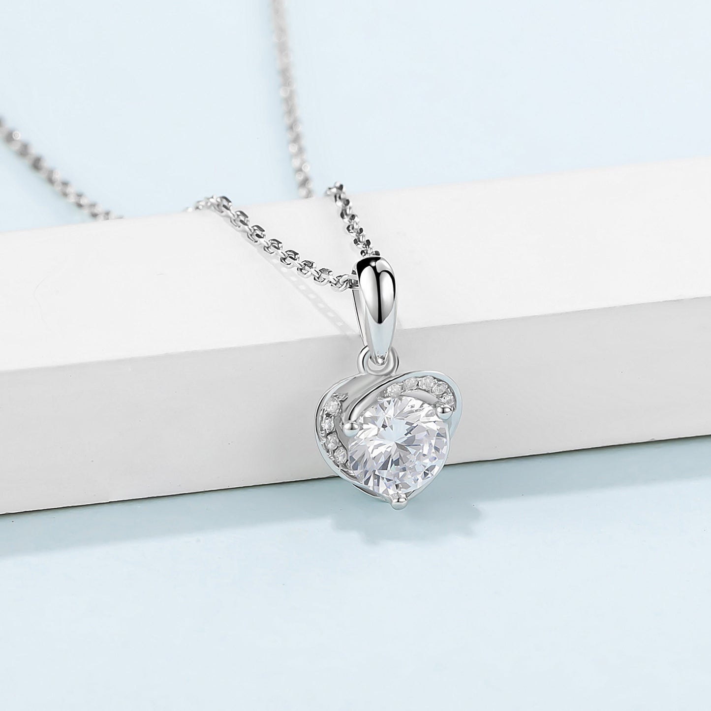 Classic Simplicity: 1ct/2ct Moissanite Beauty on S925 Silver Chain