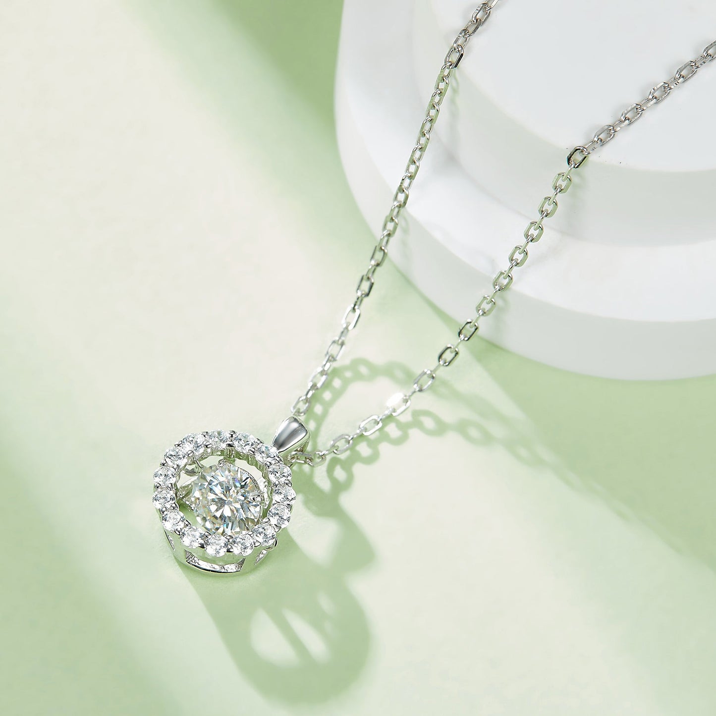 The Moving Moissanite Necklace: The Spinning Gem