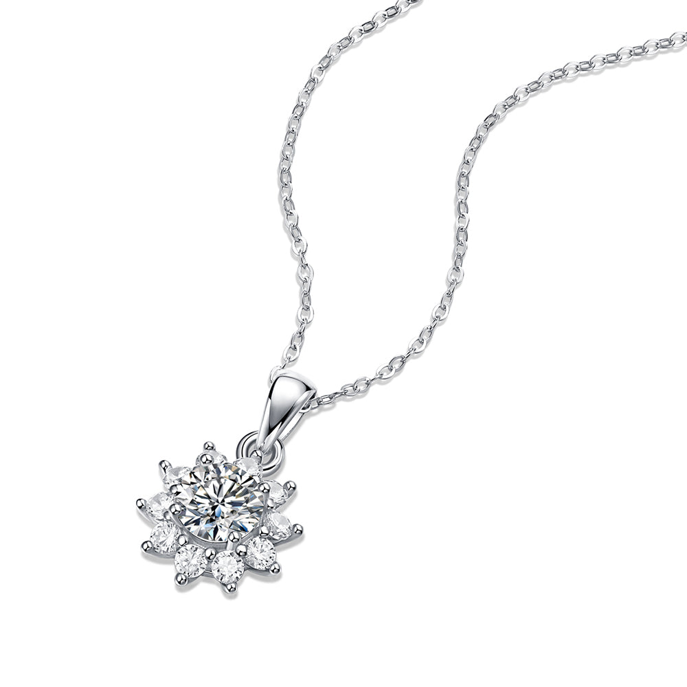 Gorgeous Silver Chain Moissanite Necklace with a Round Cut Moissanite