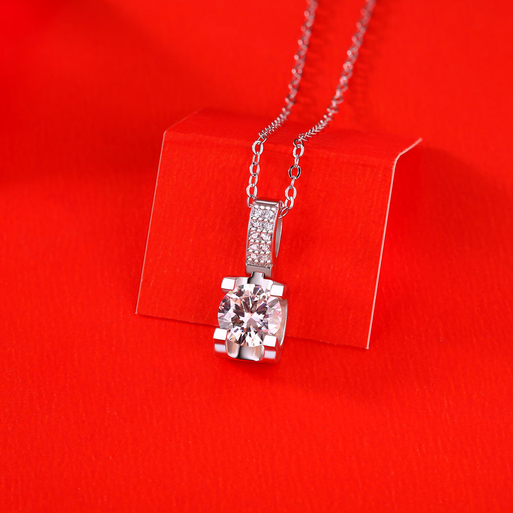 1 Carat Moissanite Solitaire Necklace in Sterling Silver with Radiant Brilliance