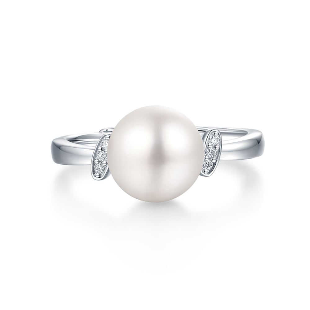 Elegant Pearl Ring in S925 Silver: Your Classic Accessory